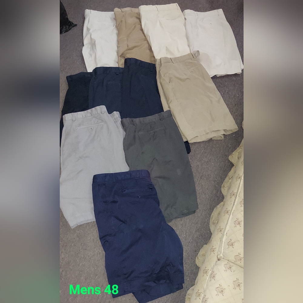 Roundtree & Yorke Khaki & Navy & Gray Shorts